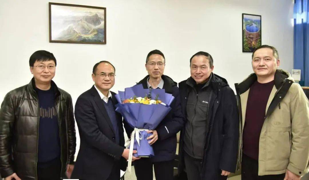 成电师生这样庆祝佳节!_慰问_发展_曾勇