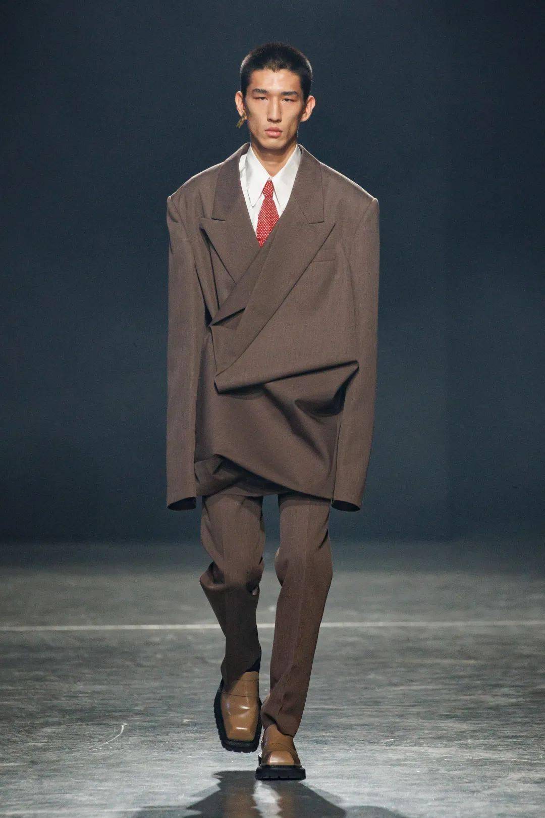 特写| 细看巴黎男装周上的五家中国设计师品牌_chen