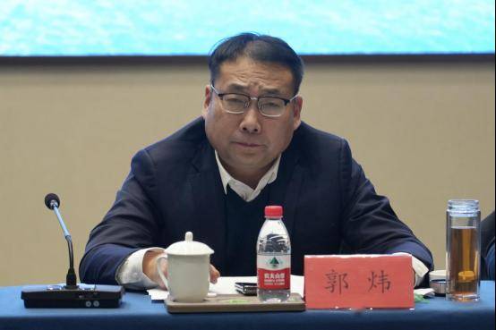 在区情通报上,郭炜通报了2023年全区经济社会发展情况.