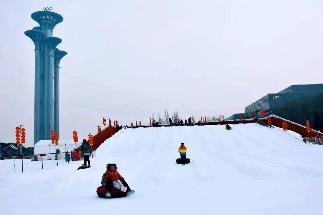 辽宁省朝阳市滑雪场图片