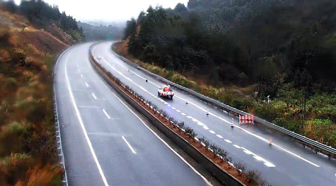 桃源北站至凤岗站(k514 400-k523 680)约9公里双向压缩为第一车道通行