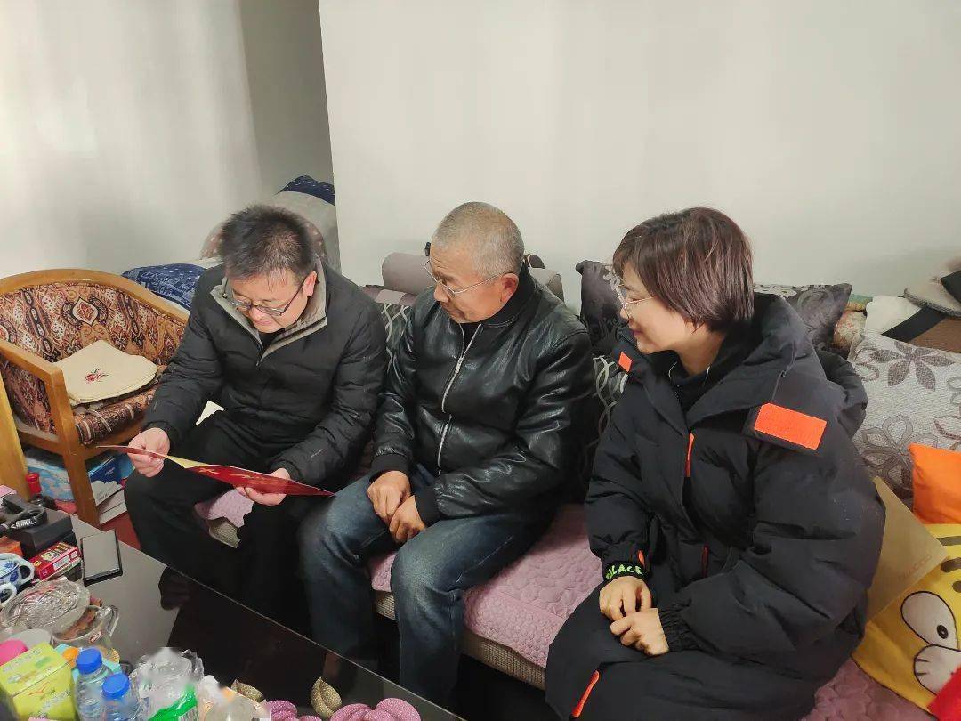 我州开展慰问帮扶道德模范活动_生活_杨云焱_社会