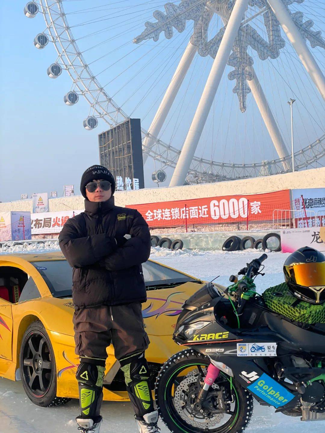 早年间,王斌主要从事汽车维修工作,后来慢慢接触到了摩托车.