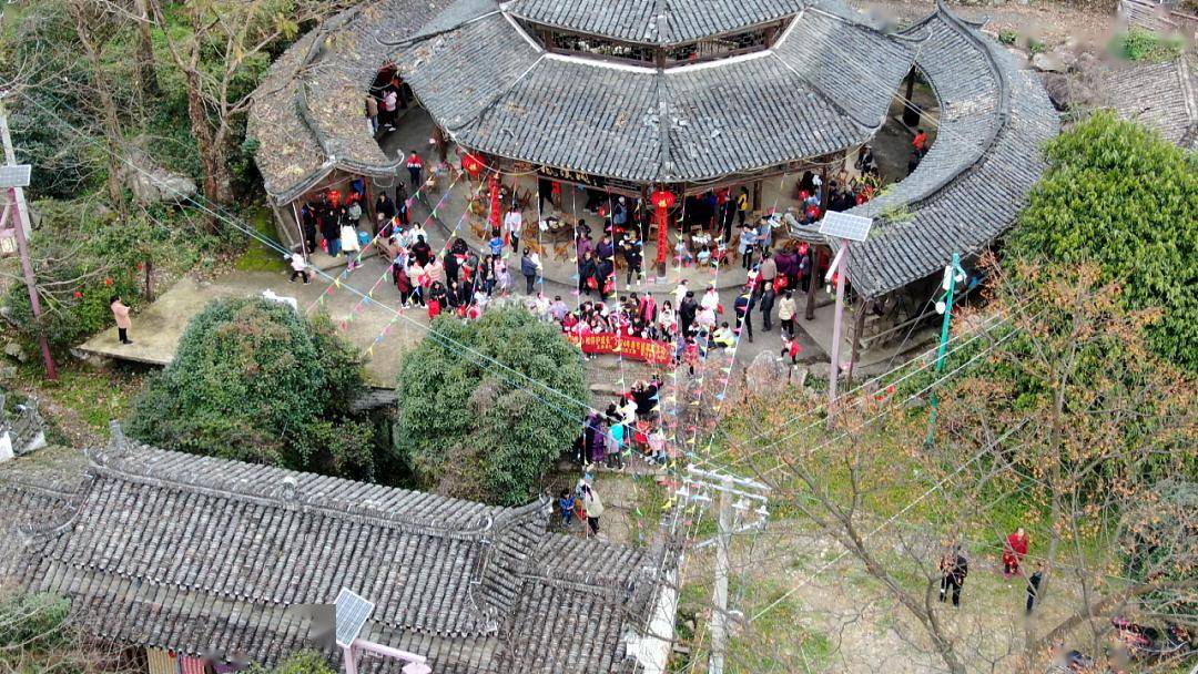 长寿之乡广西富川:富川:舂糍粑迎新春 瑶寨年味别样浓_村民_凤溪村