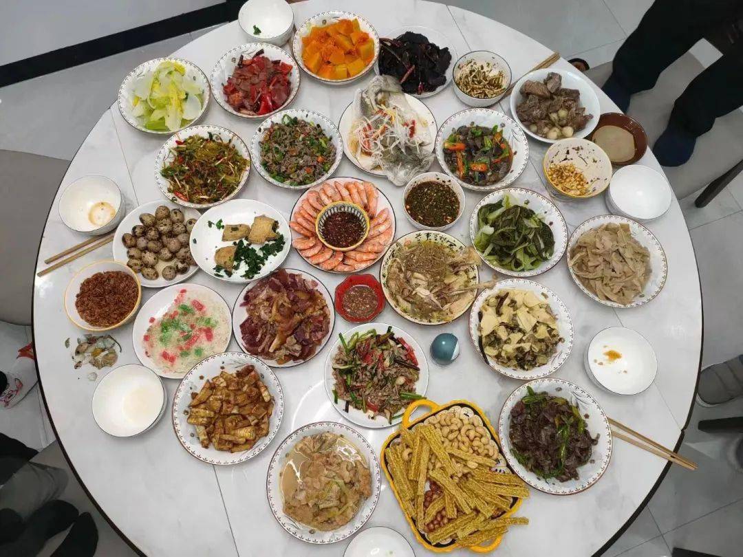 朋友圈宣威年夜饭大赛,隔着屏幕都觉得香 !_厨艺_云南_工作