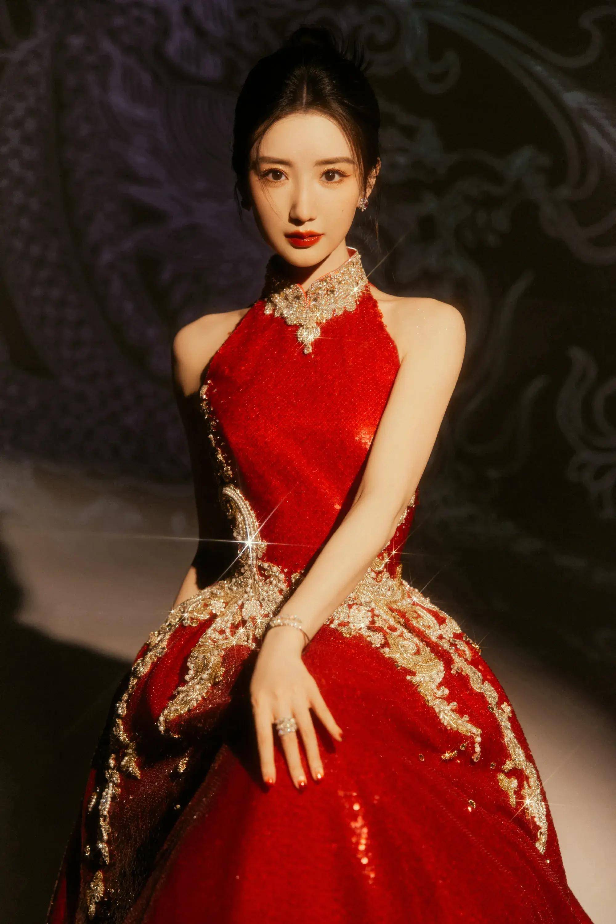 明星喜庆造型:美若天仙,艳丽姣美_李一桐_毛晓彤