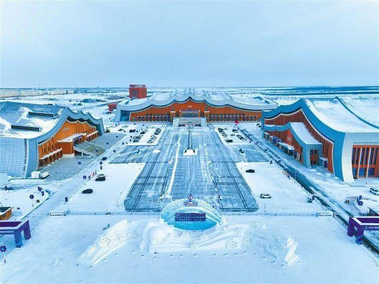 "十四冬"点燃全民冰雪热情_运动_内蒙古自治区_呼伦贝尔市