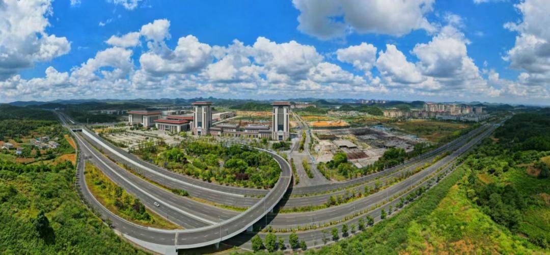 核心,在机制建设,平台建设,统筹推进上下功夫,擦亮了贵安新区海关