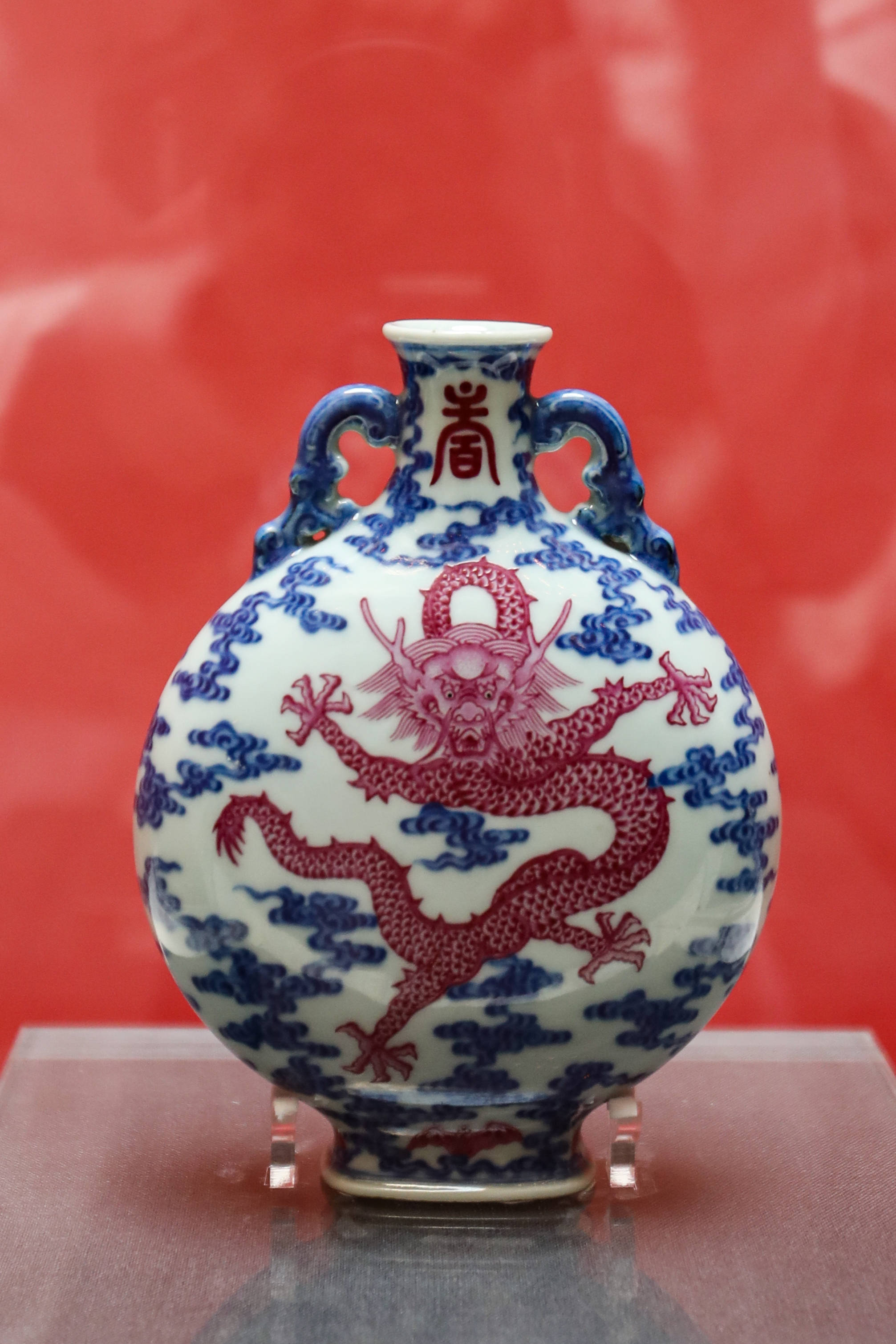 锦绣中国年·龙年说龙|"动感龙":古瓷器龙纹活力满满_景德镇_西藏博物