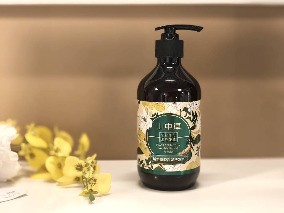 女性脱发严重用什么洗发水最好?宽大发缝都看不见了!