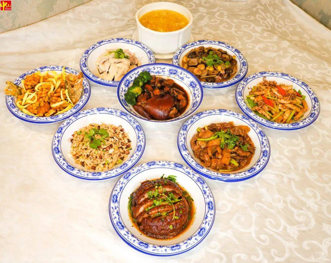 雀鸟轩海鲜渔村营业时间:春节期间11:00-21:30香山家宴地址:中山市西