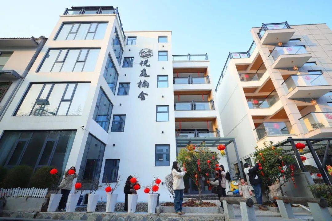 据了解,栾川民宿家家有特色,半夏,竹韵栖馨等民宿用自家特有的方式