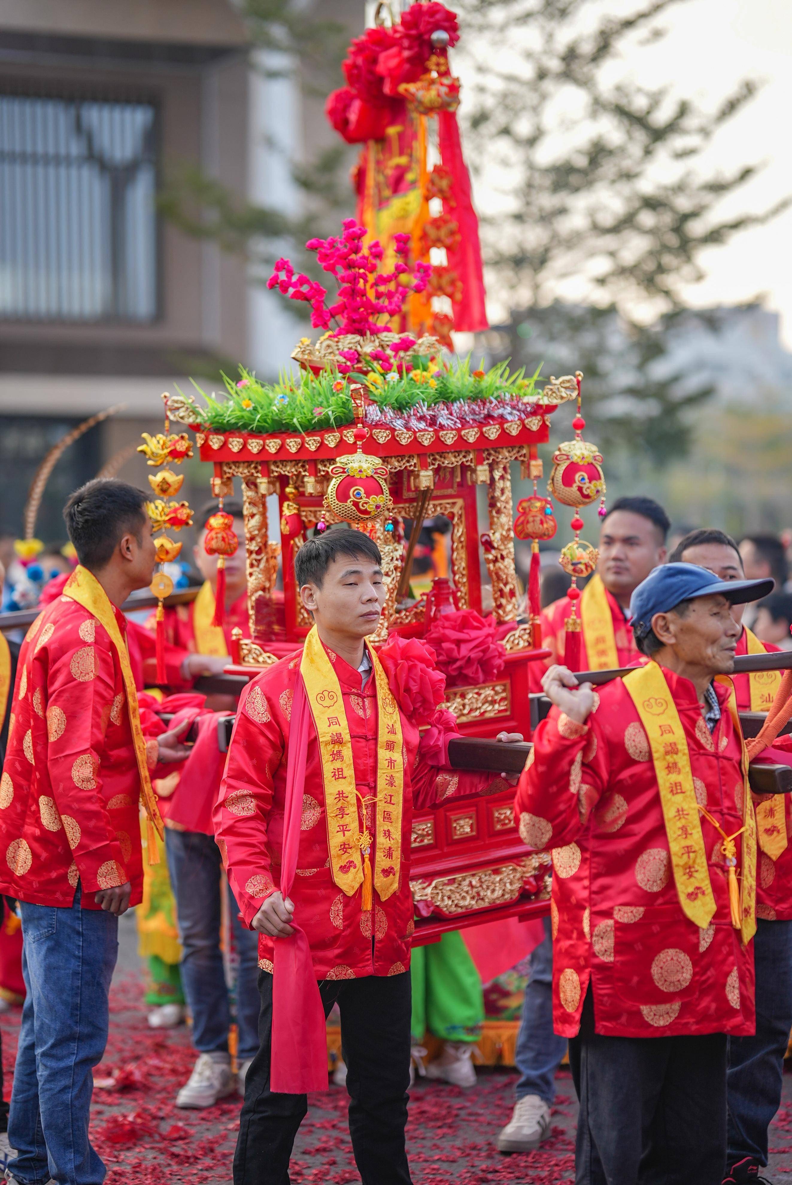 邂逅妈祖:珠浦的神秘之旅,揭开乩童职业的神秘面纱