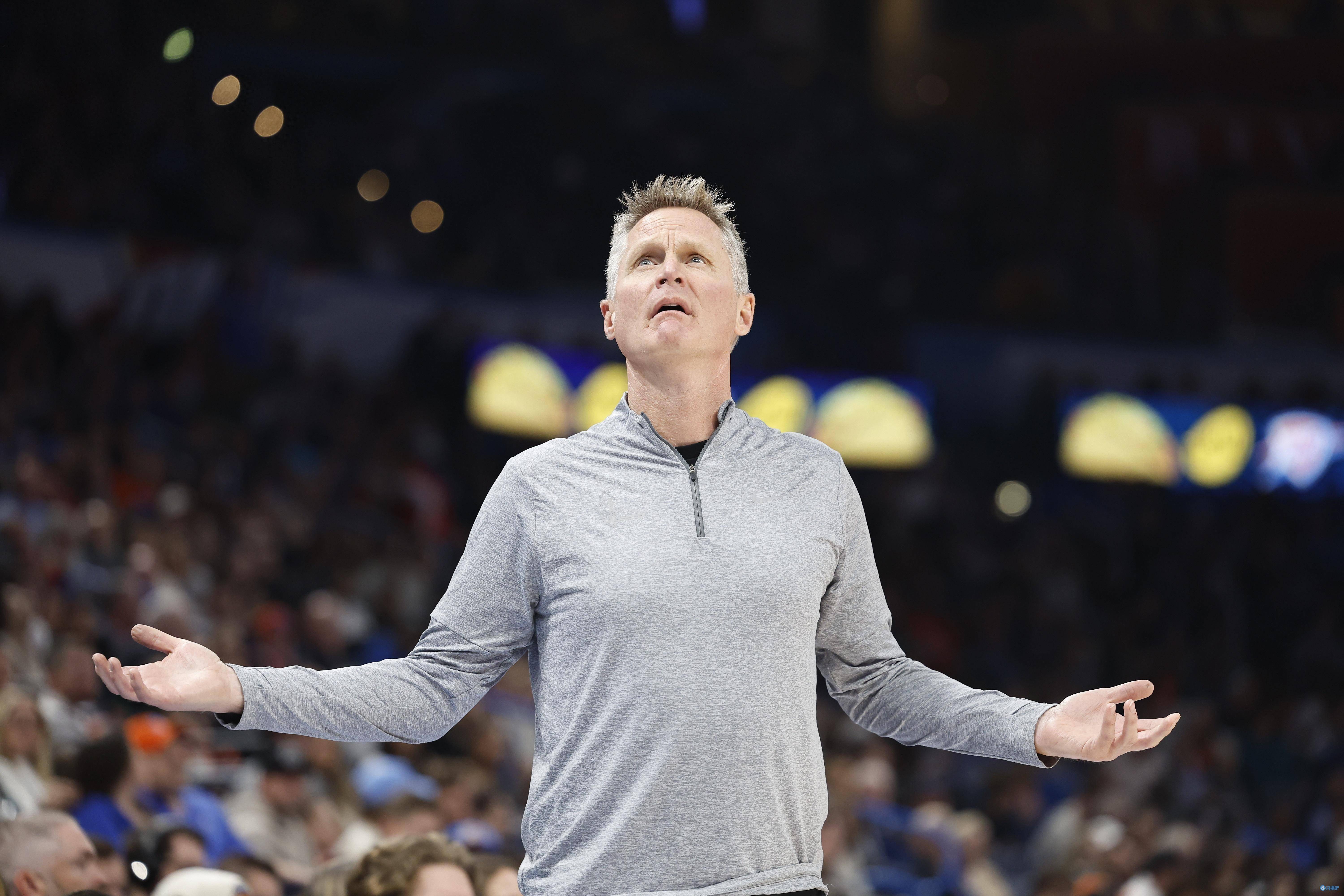 直播吧2月14日讯 今日,勇士主帅科尔参加了《willard & dibs》节目.