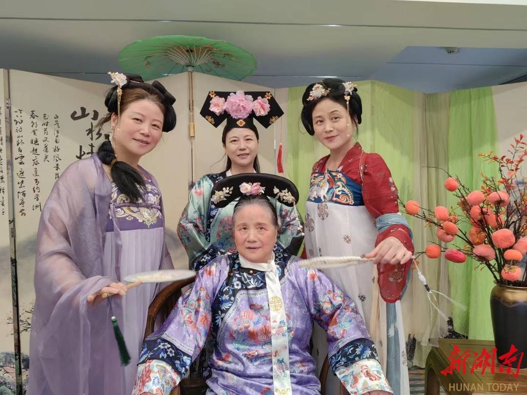 新消费丰富年货清单 长完美电竞沙春节假期预计接待游客同比增长80%以上(图2)