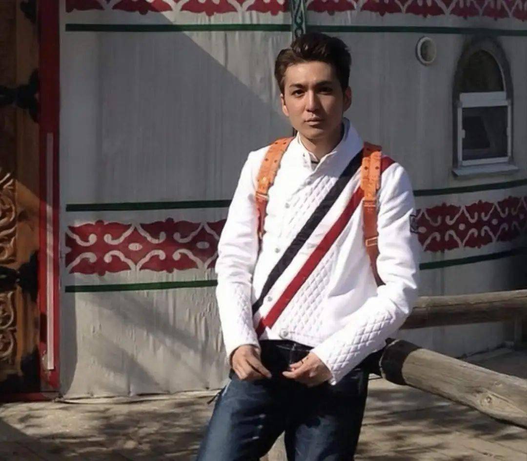 香港知名太子爷将和靓模结婚,不愿公开恋情害怕