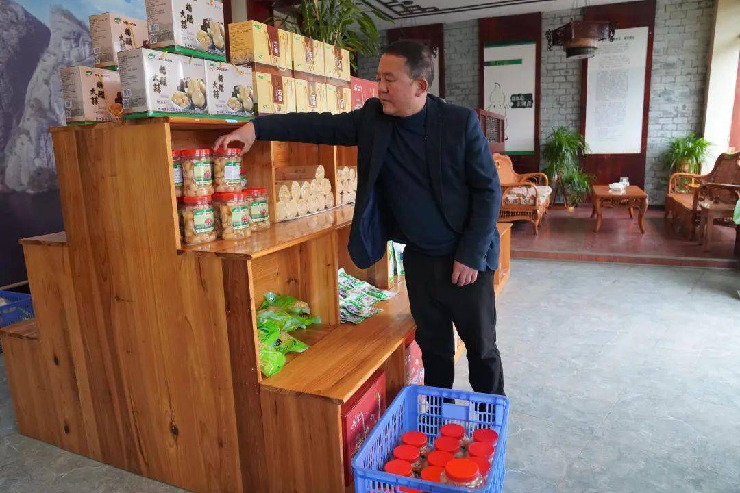 【春节我在岗】新春订单旺 企业生产忙_务川_加工_的发展