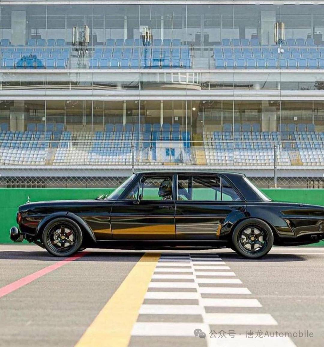 梅赛德斯-奔驰300 se