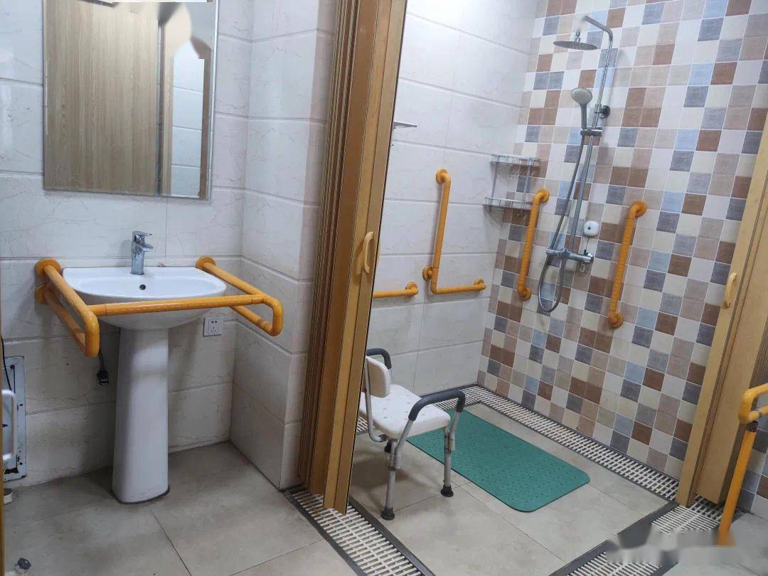 适老化,在身边_改造_小区_老人