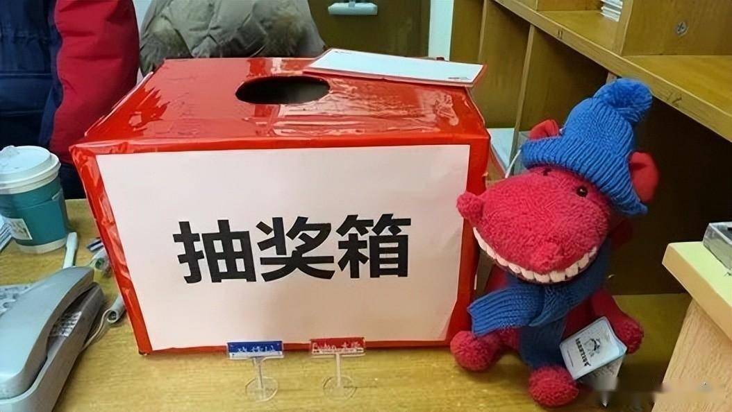 在枫林校区,"迎新春,包饺子"活动年味满满大家品尝亲手做的"手工"水饺