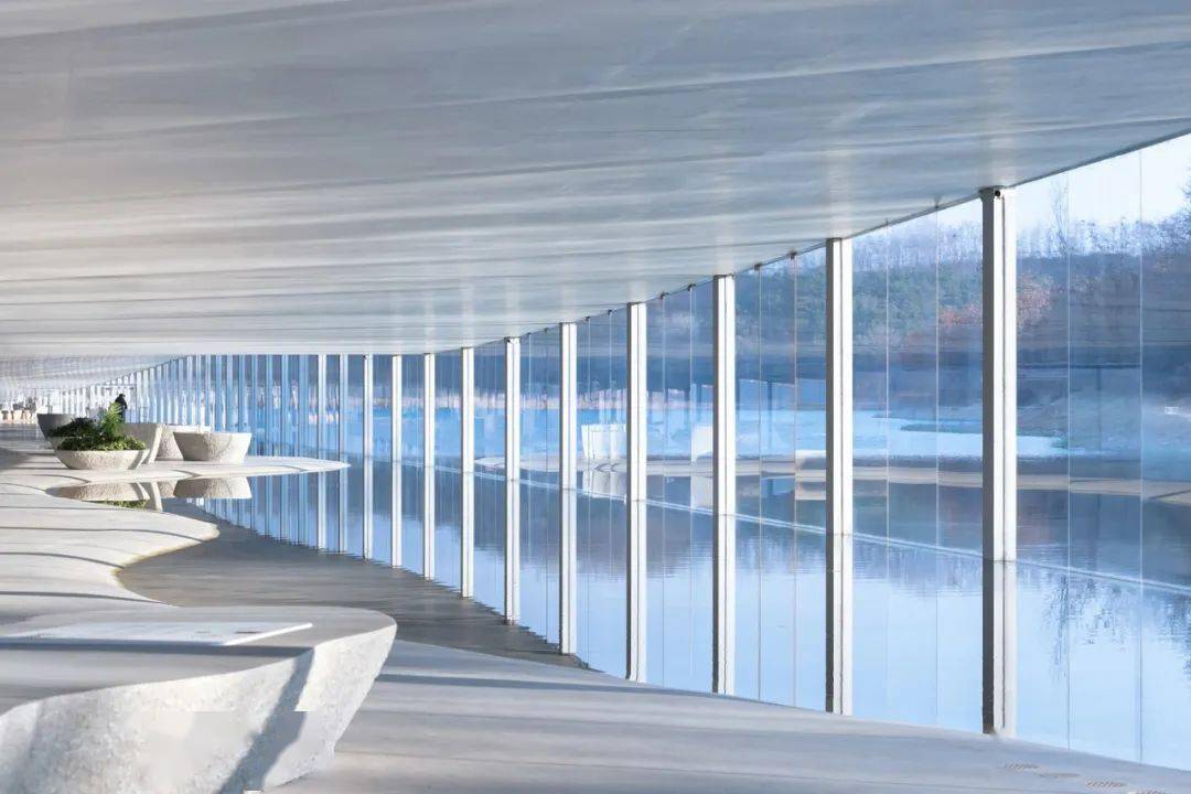 山东"水中飘带"——在水艺术博物馆,由石上纯也设计_建筑_水面_地方