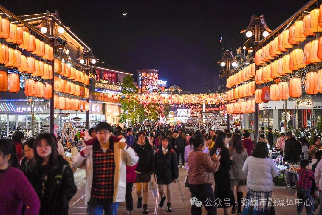 弥勒过年夜市火爆!"灰堆酒"接着约起～_美食_文昌街