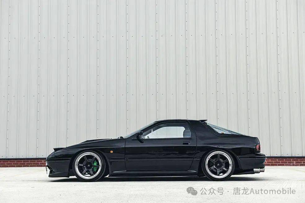 rx7侧面图片