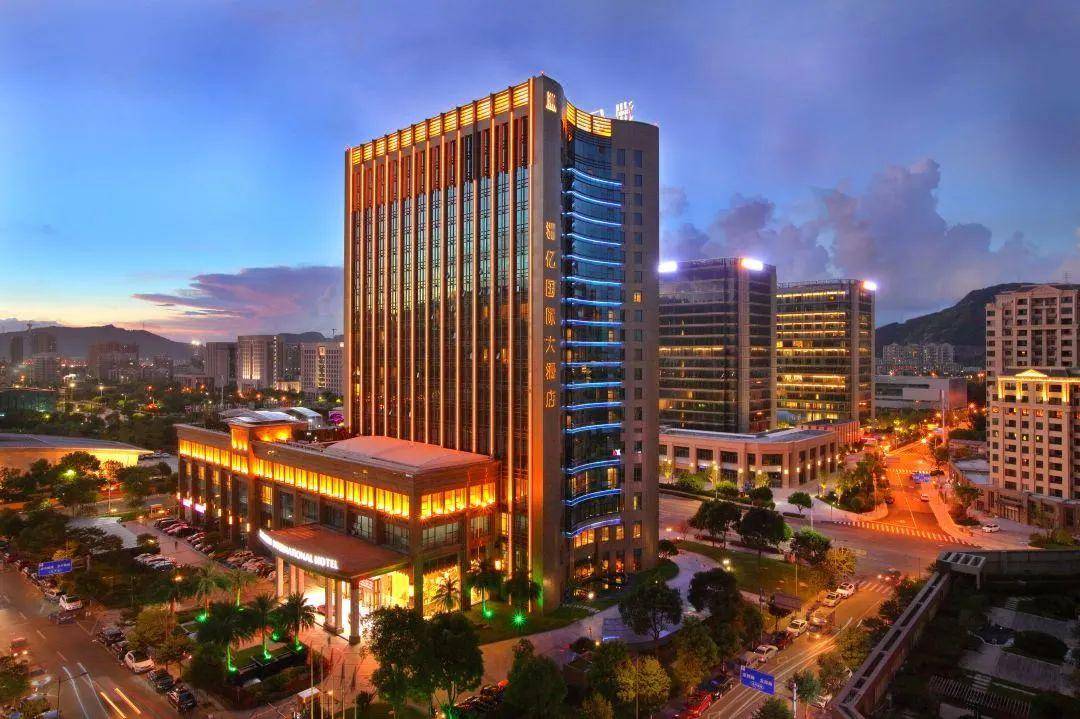 联系电话:0577-85899999地址:瑞都洲亿国际大酒店桔子温州龙湾万达