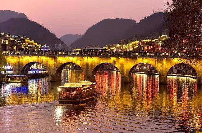 2024年春节国内古城/古镇热度top10,镇远古城排第五!_游客_旅游_景区