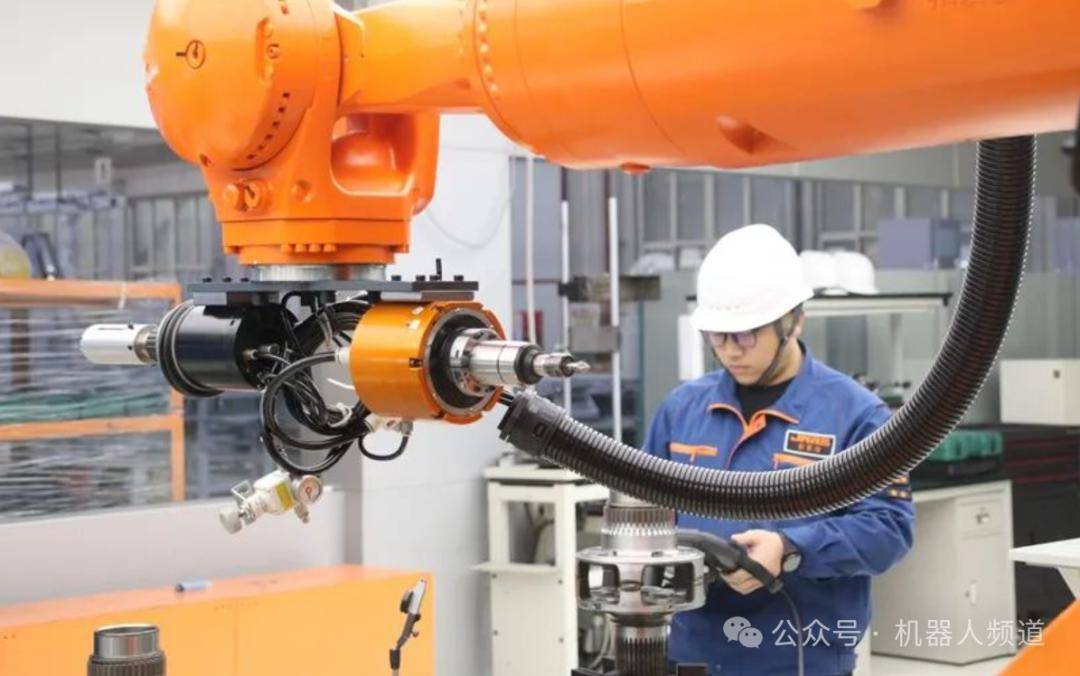 67"机器人频道|热点资讯" "宁夏巨能机器人:成功向360多家企业交付