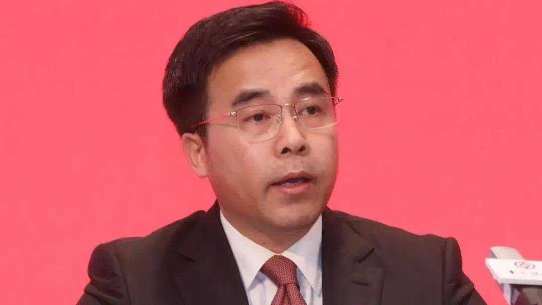 检察机关依法对刘连舸涉嫌受贿、违法发放贷款案提起公诉_董事长_国家_被告人