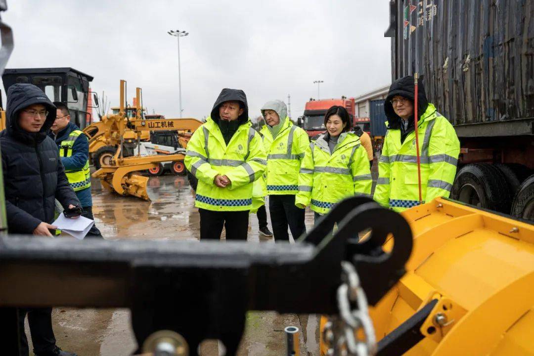 龚志洪赴随岳运营公司调研督导新一轮低温雨雪冰冻天气防范应对工作