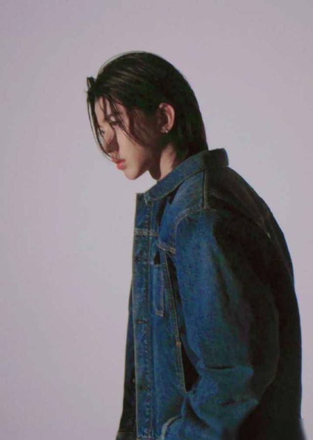 蔡徐坤重出江湖,长发造型亮相,引发网友热议与期待_形象_思考_明星