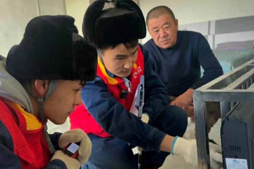 入户检查 (李俊欢 摄)庆阳湖乡利用乡村大喇叭,微信