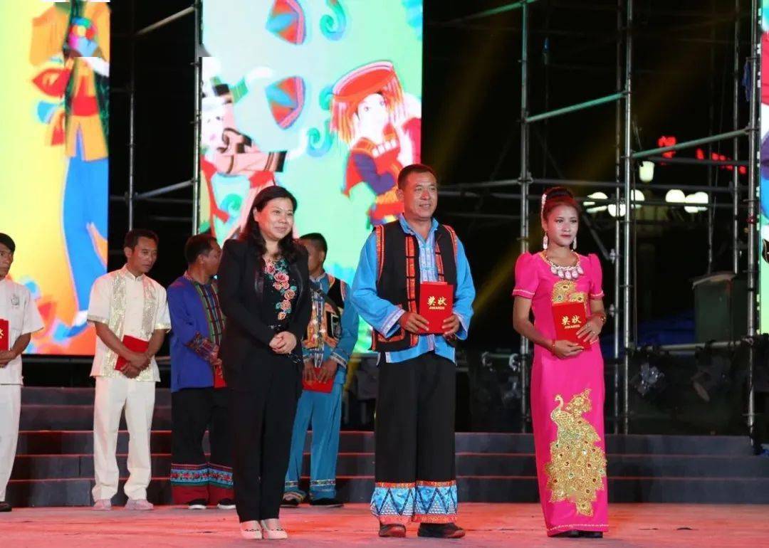参加2019年"阿数瑟"山歌会获奖(金贵芳 摄)长期致力于阿数瑟传统文化