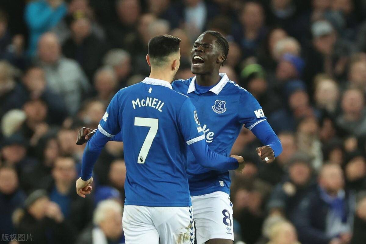 英超最新积分战报 保级大战绝平 埃弗顿5轮不胜暂时逃离降级区_水晶宫