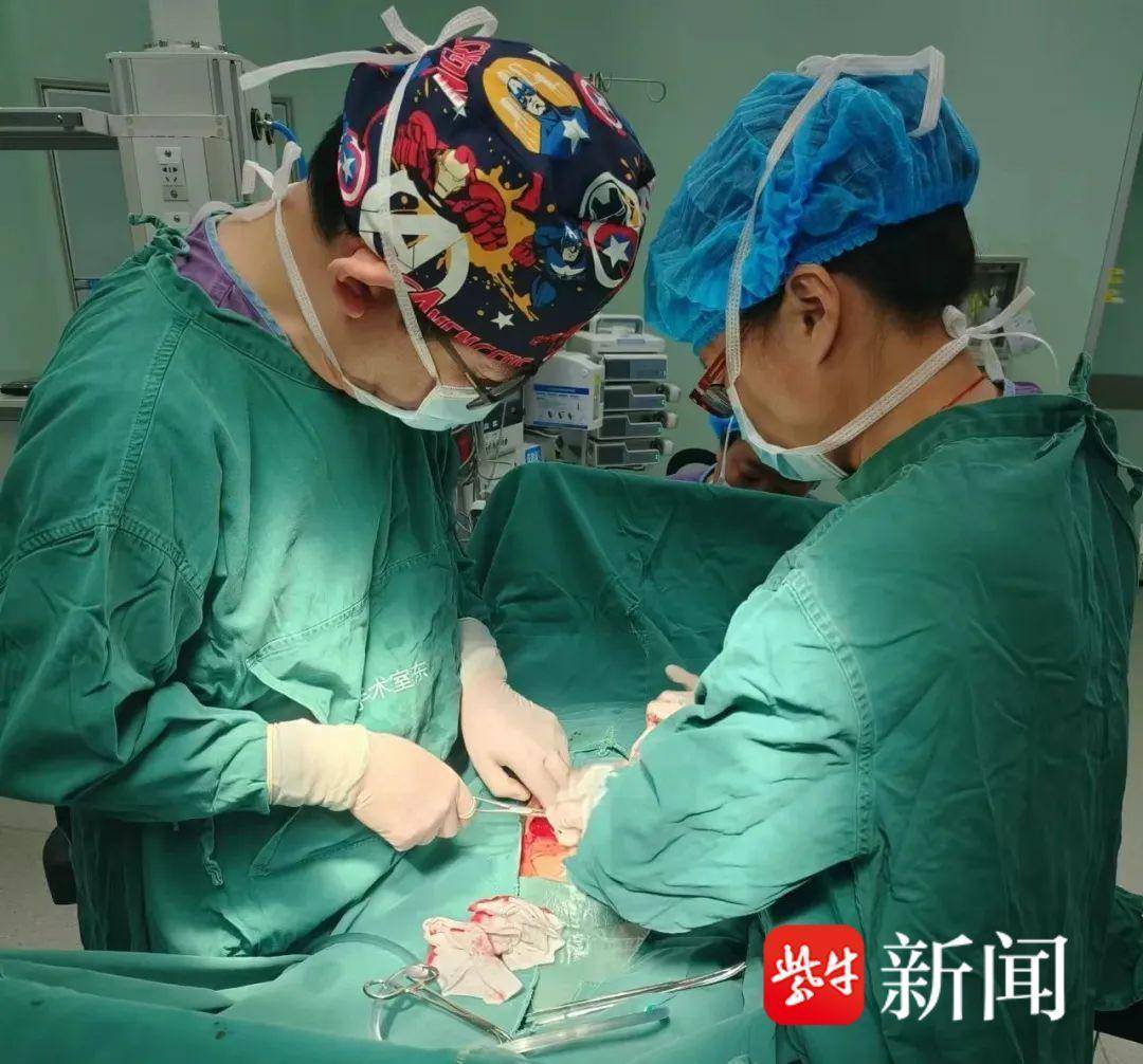 剖宫产后,医生又从她子宫里挖出一个直径15厘米的大