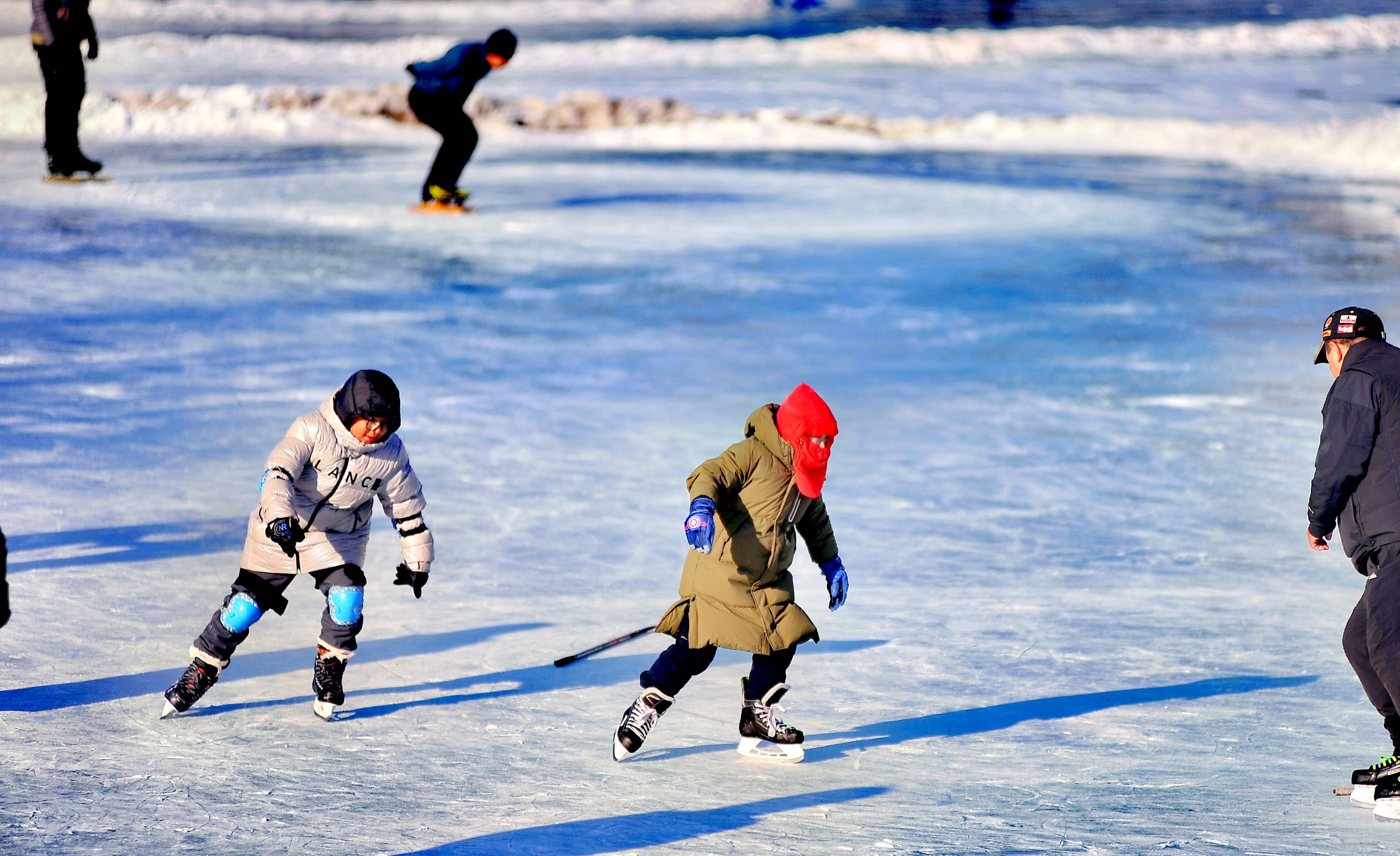 南湖公园滑冰图片