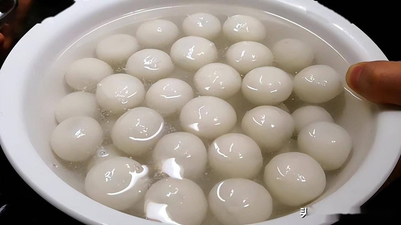 煮汤圆时