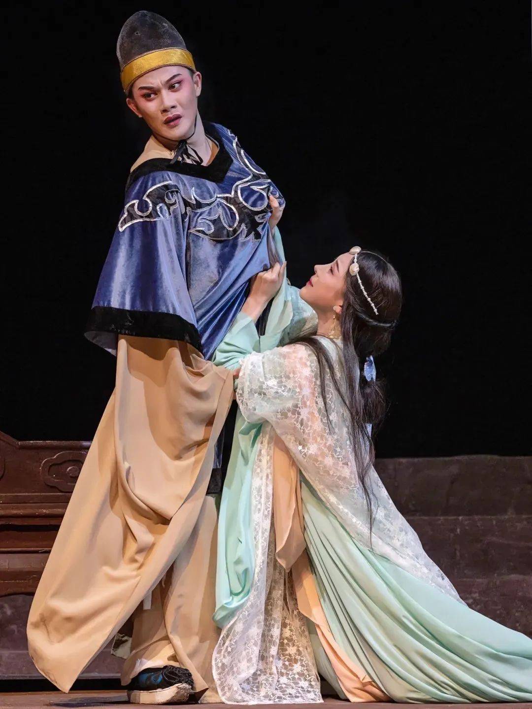 龙年第一部炸裂剧情 逆天反转大戏,这么刺激的故事是