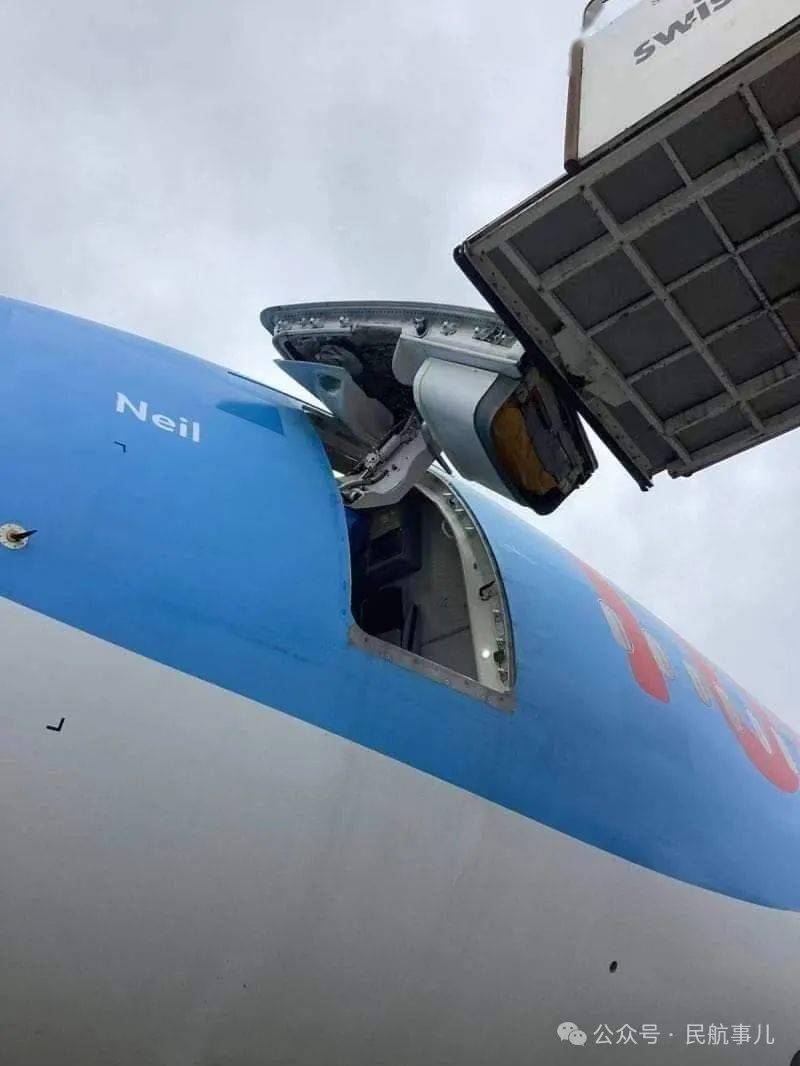 一架波音787舱门被地勤小哥干掉了;一架波音757疑似鸟击紧急备降_机场