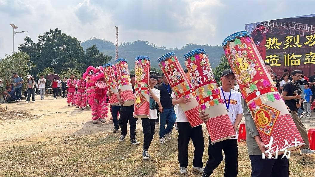 天堂镇万人抢花炮祈丰年 文化赋能百千万工程