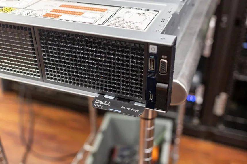 成本效益与强大性能的平衡之选:poweredge r7615服务器_的需求_支持
