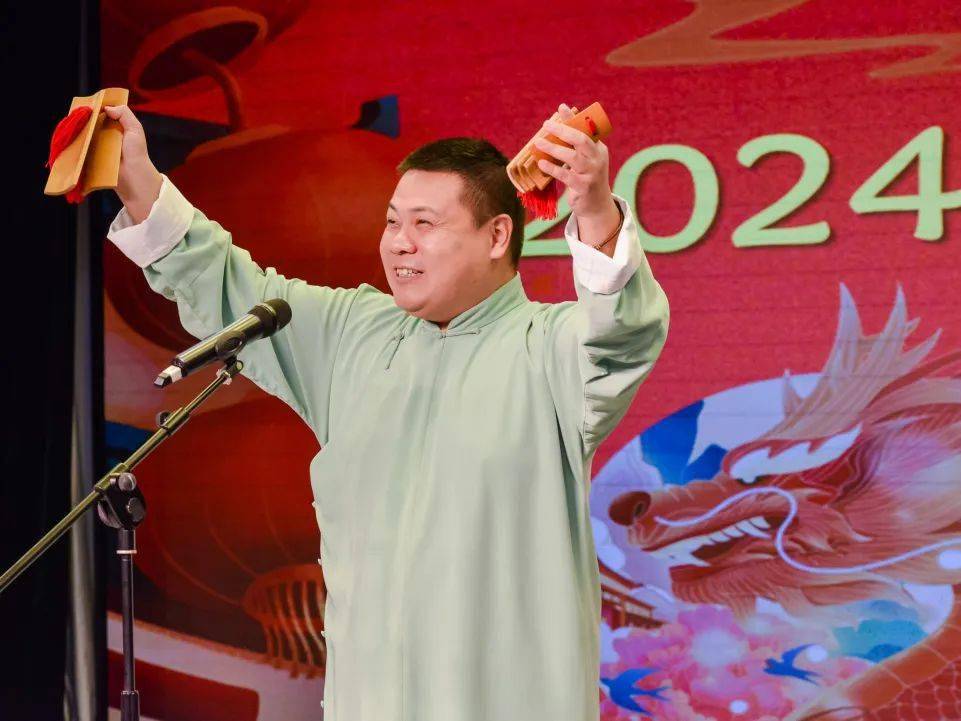 章建伟副书记在致辞中指出,过去的2023年在区委的坚强领导下,全区上下