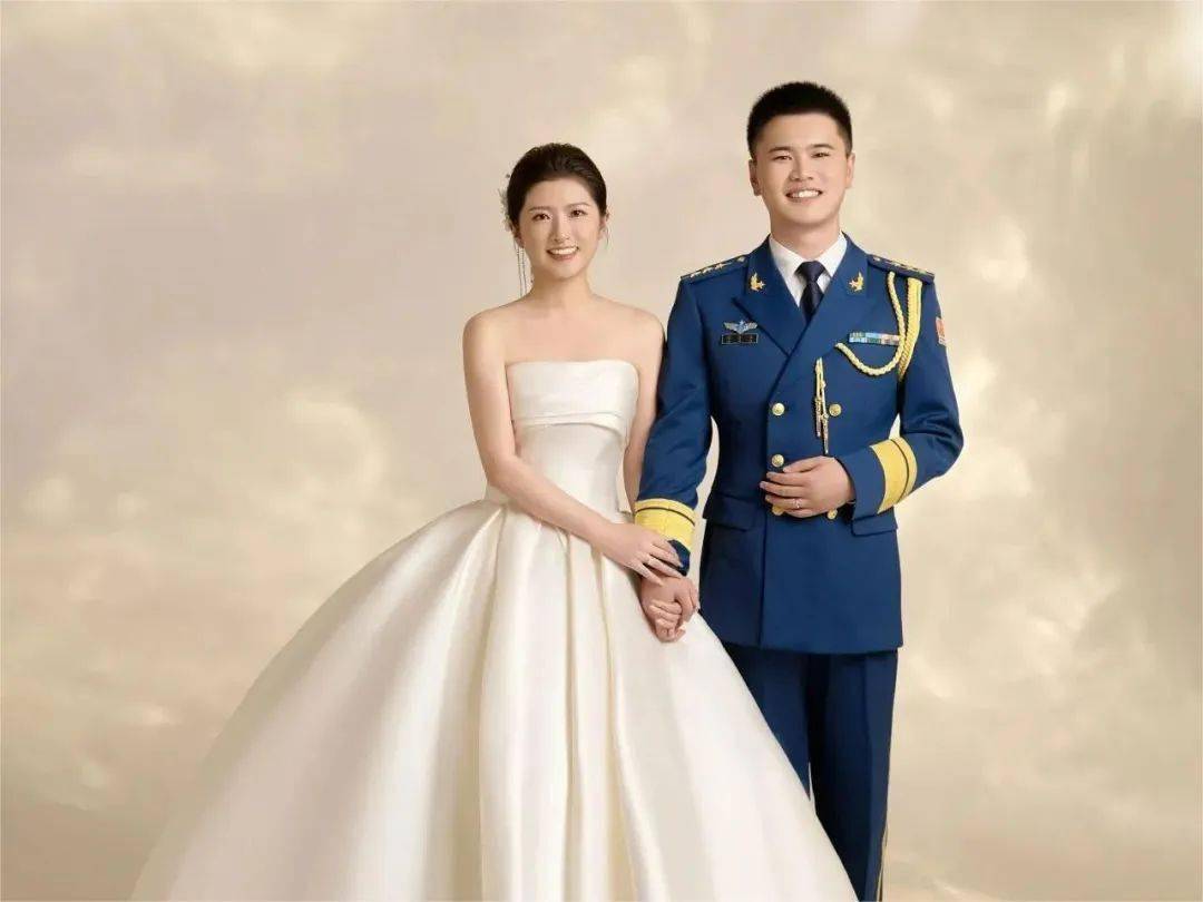 许刚_军人_爱情