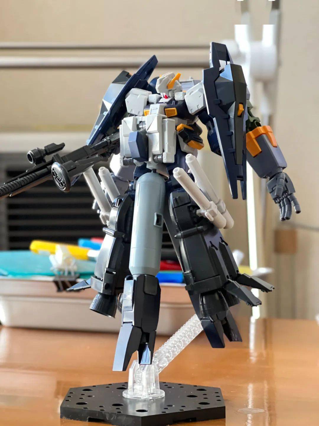 hobbyss|--我竟傻傻分不清楚这是高达模型还是图!