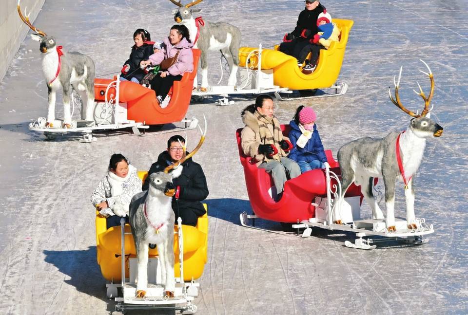 大同冰雪"燃"起来_游客_乐园_旅游区