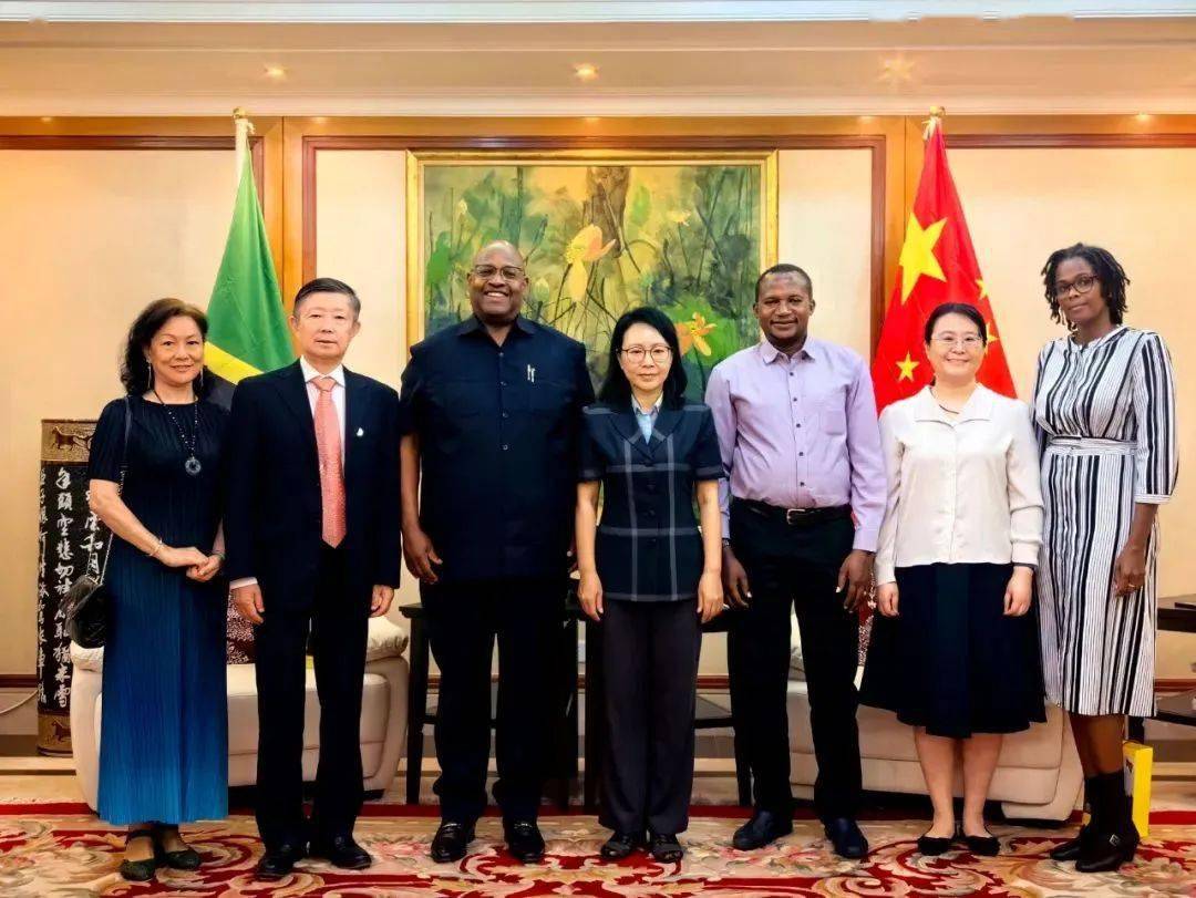 坦桑尼亚 | 陈明健大使会见坦中友协秘书长卡哈马一行