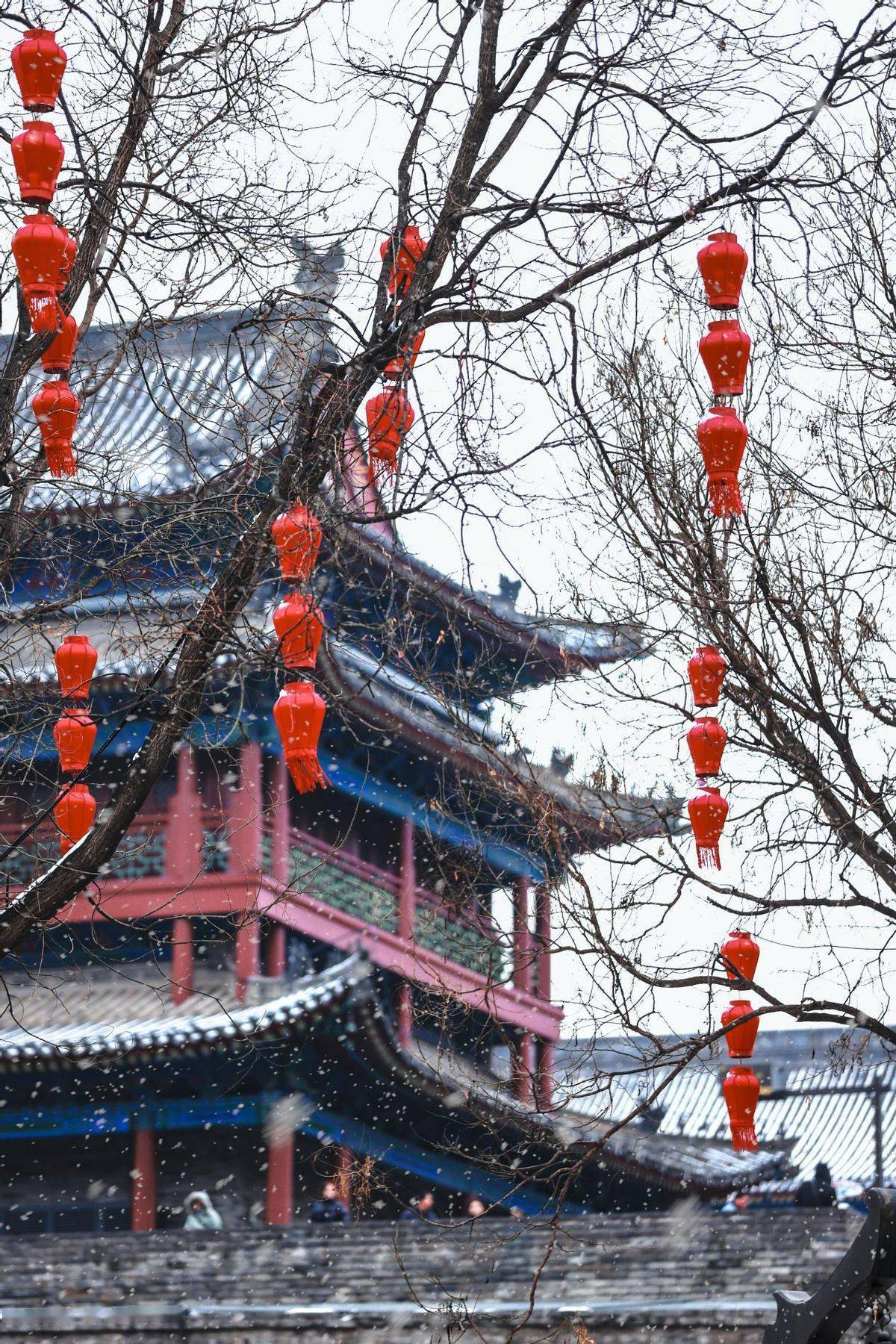 西安古城雪景照片图片