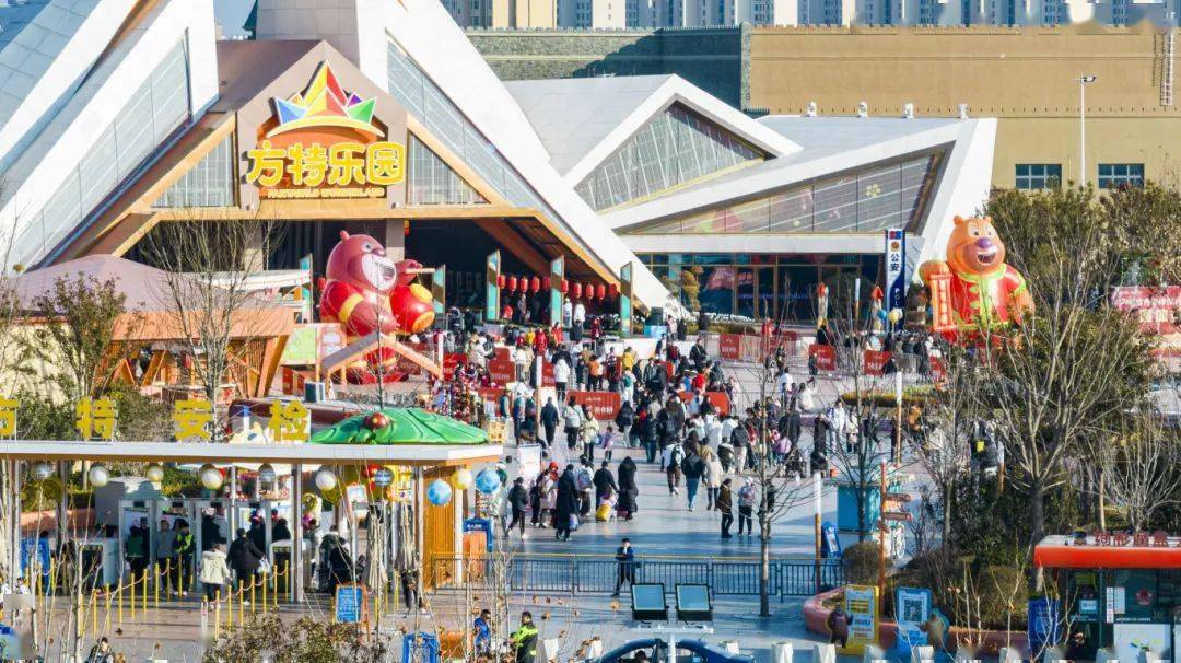 徐州方特解锁元宵大片来这里打卡祥云盘龙彩灯高挂年味依然浓厚~在